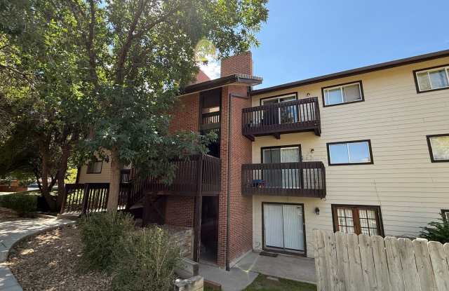 2-Bedroom, 2-Bath Condo Near City Center in Aurora photos photos