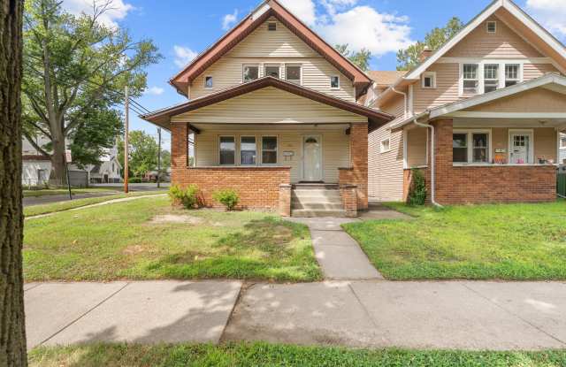 750 Geneva Ave photos photos