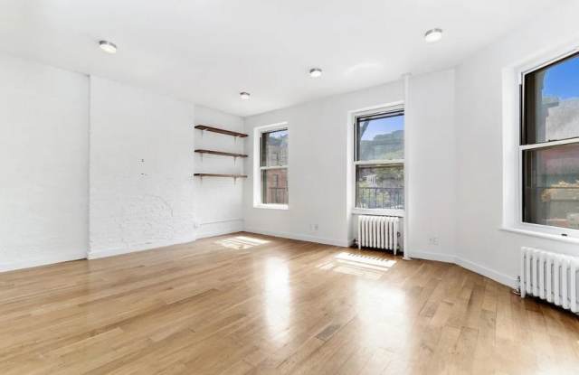 48 Bedford Street Gallery 4