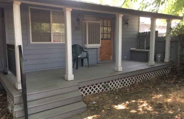 3230 Lakeshore Blvd - 3230 Lakeshore Boulevard, North Lakeport, CA 95453