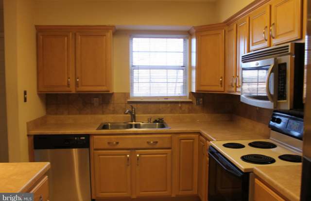 9955 GRAPEWOOD COURT Gallery 4