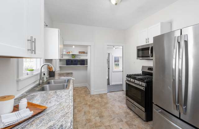 109 Hays Ave - 109 Hays Avenue, Staunton, VA 24401