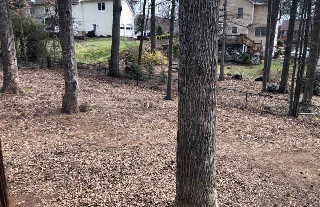 2092 Saybrook Court Gallery 2