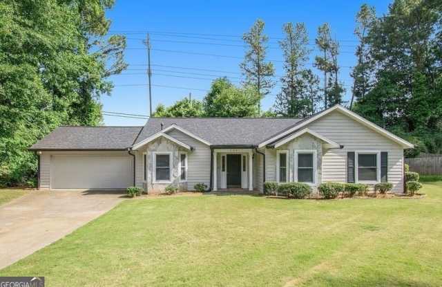 140 Crabtree Drive - 140 Crabtree Drive, Roswell, GA 30076 140 Crabtree Drive - 140 Crabtree Drive, Roswell, GA 30076