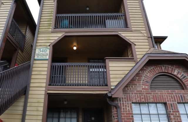 340 Forestway Circle - 340 Forestway Circle, Altamonte Springs, FL 32701