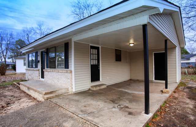 920 Healy Street Gallery 1