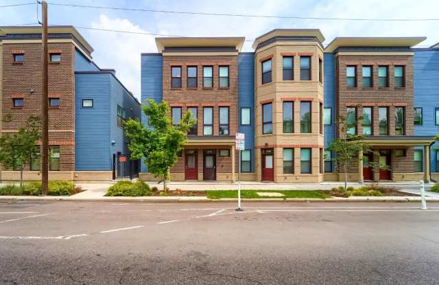 Modern 3BR RiNo Area Townhouse w/ Attached Garage + Balcony photos photos
