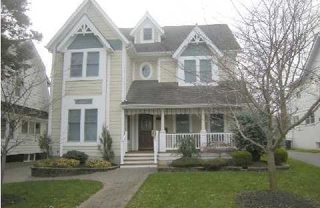 413 St Clair Avenue photos photos
