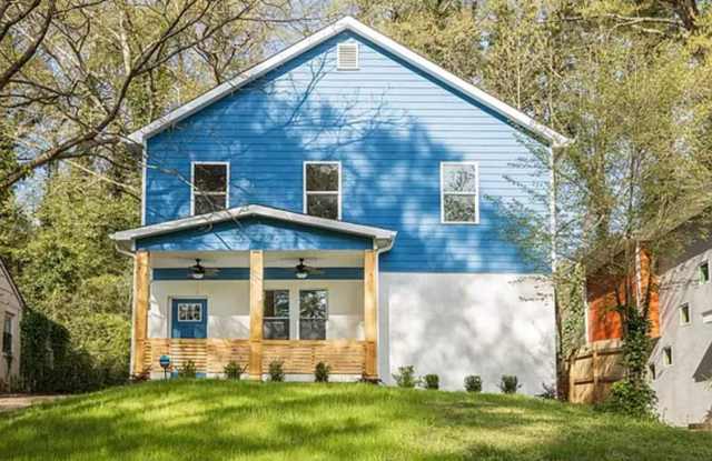 Spacious 5BR/3.5 BA Renovated Home Near Beltline with Off-Street Parking photos photos