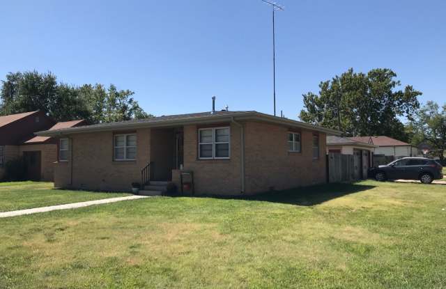 3 Bedroom, 1 bathroom with Double Detached Garage photos photos