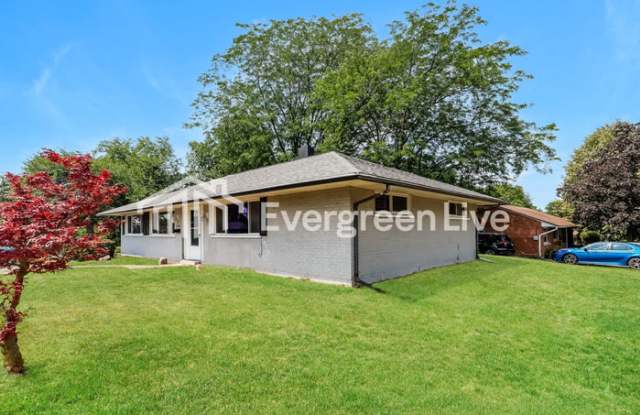 5585 Brandt Pike Gallery 2