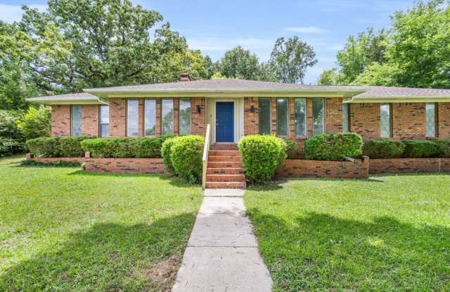 Renovated 4 Bedroom 2 Bath Home for Rent!! photos photos