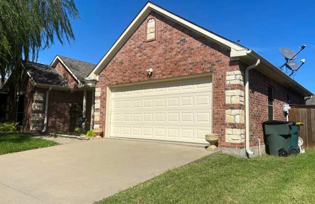 SHERMAN 3/2/2 BEAUTY FOR LEASE BEHIND TOWNE CENTER/HWY 75! Gallery 4