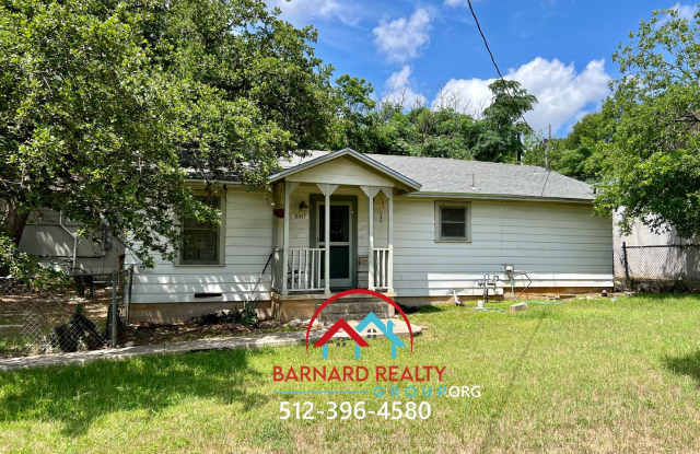 Available Now: 1950's Home Walkable to Texas State Gallery 3