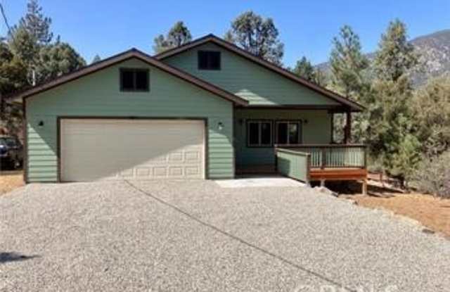 2401 Freeman Drive photos photos