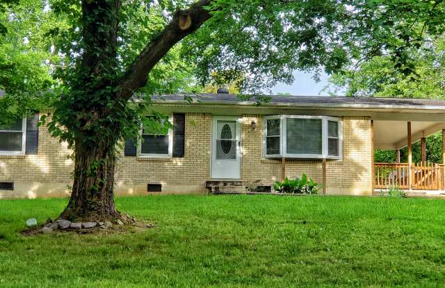 318 Old Dunbar Cave Rd - 318 Old Dunbar Cave Road, Clarksville, TN 37043