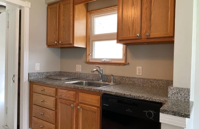 7704 Ivandale Gallery 2