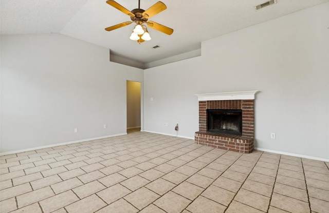 1043 Palomino Drive Gallery 4