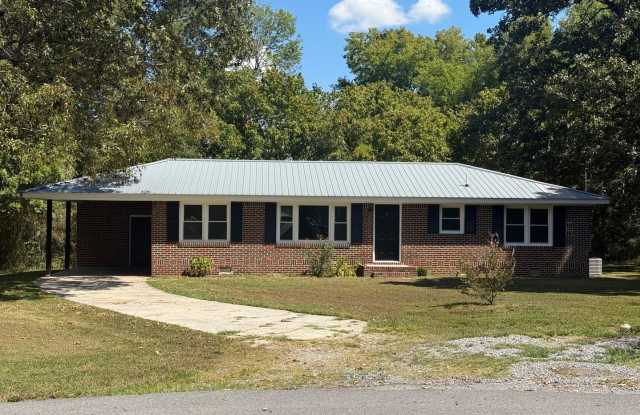 4 Bedrooms, 2 Bathrooms - Home in Armuchee! **NEWLY REMODELED!!** photos photos