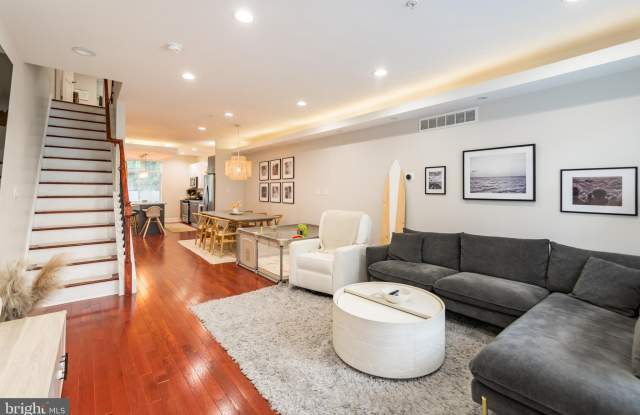 2059 E LETTERLY STREET photos photos