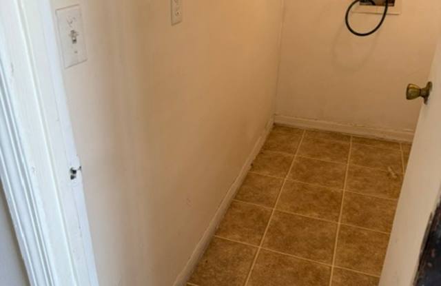 Large Two bedroom condo Gallery 4