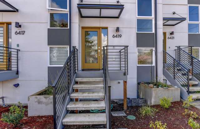Terrific Townhome Gallery 1