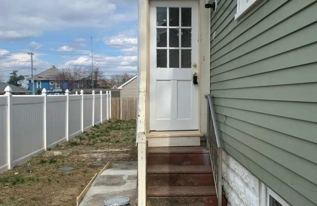 415 Taylor St Apt #1 Gallery 3