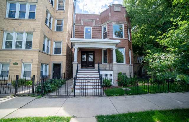 2923 N Whipple Street photos photos