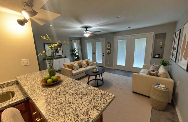 Price Reduction - Spacious 3 bedroom 3.5 Baths 2 Home Offices/Non Conforming Room 2 Car Garage in Branson MO photos photos Price Reduction - Spacious 3 bedroom 3.5 Baths 2 Home Offices/Non Conforming Room 2 Car Garage in Branson MO photos photos