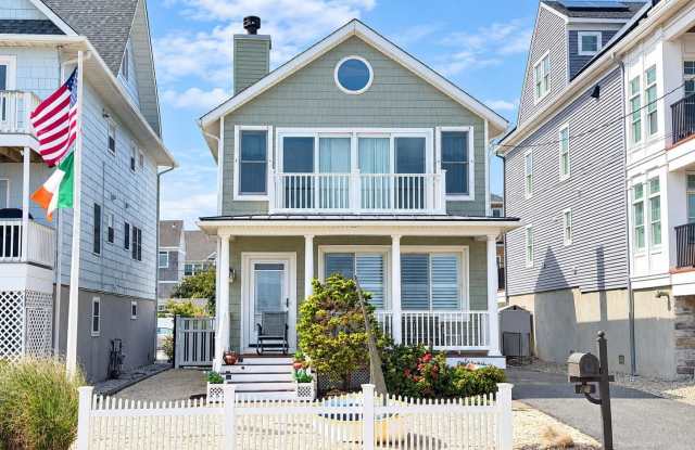 576 Ocean Avenue Gallery 1