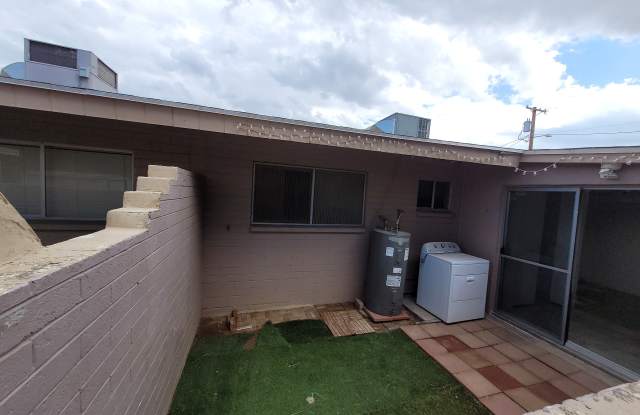 3139 East Glenrosa Avenue - 2 Gallery 3