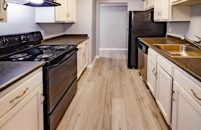 Williamsburg Square photos photos