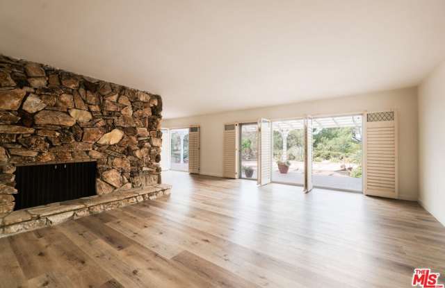 3135 Dona Marta Dr Gallery 4