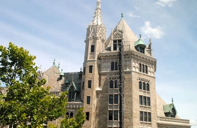 370 BROADWAY - 370 Broadway, Albany, NY 12207