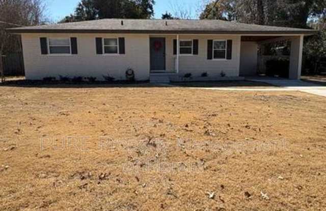 1000 SE 28th Street photos photos