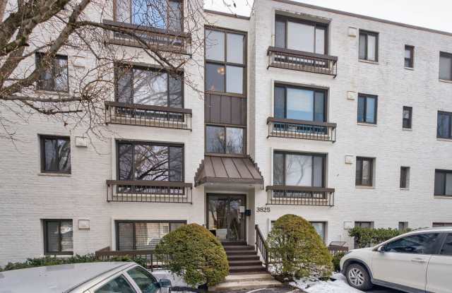 Professionally Managed, 2 Bedroom Corner Unit // Glover Park // Parking Included photos photos