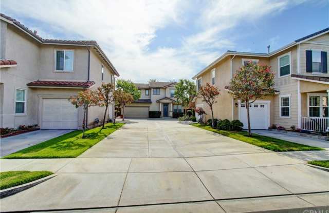 22912 Serra Drive Gallery 2