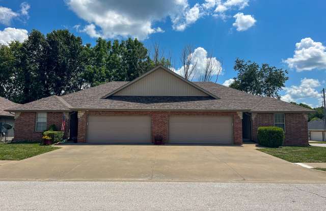 NEW LUXURY DUPLEX in the sought-after Southwest area of Springfield! photos photos