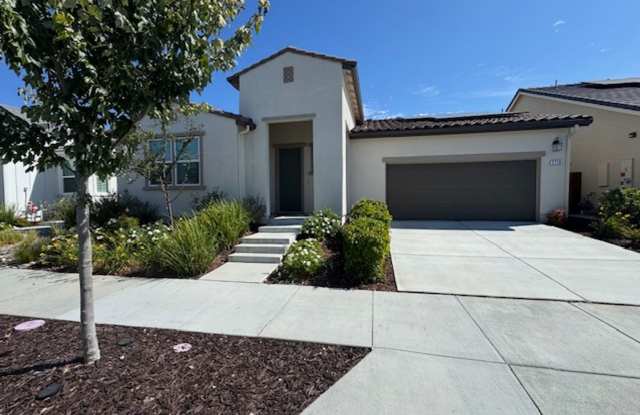 Beautiful, Single Story 3 Bedroom Home in K Section Available Now! photos photos