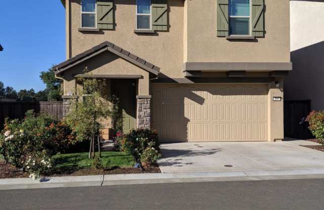 Newer Low Maintenance Home off Glenn and Sibley photos photos