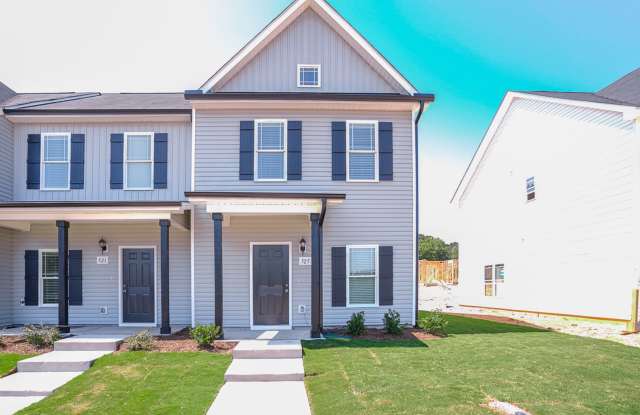 2 Bed/ 2.5 Bath Townhome in Downtown Clayton! photos photos