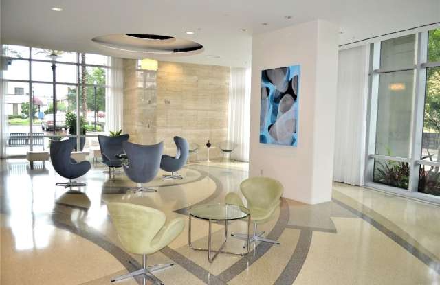150 E ROBINSON Street Gallery 3