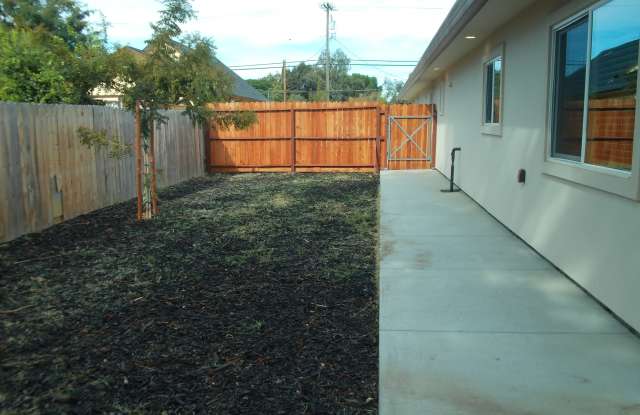 1136 Grand Avenue - B photos photos