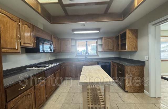 2910 N 193rd Ave photos photos