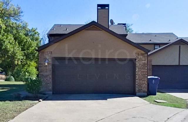 836 Courtenay Place - 836 Courtenay Place, Garland, TX 75040