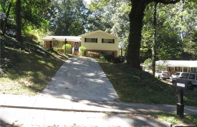2554 Skyland Trail NE Gallery 2