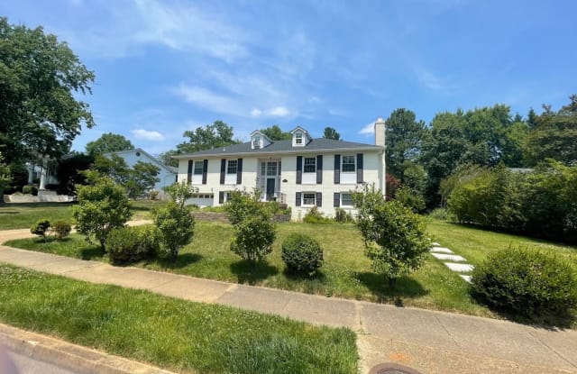 1348 MACBETH ST - 1348 Macbeth Street, McLean, VA 22102