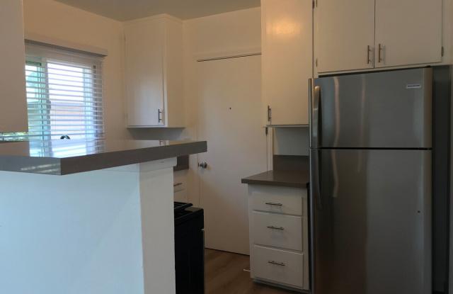 9809 Crenshaw Blvd - 9809 Crenshaw Boulevard, Inglewood, CA 90305