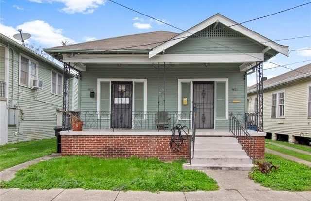 4405 WALMSEY Avenue photos photos