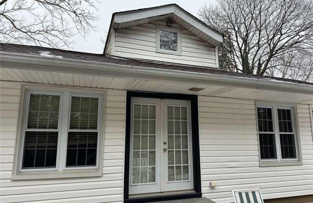 67 Clinch Avenue - 67 Clinch Avenue, Garden City, NY 11530